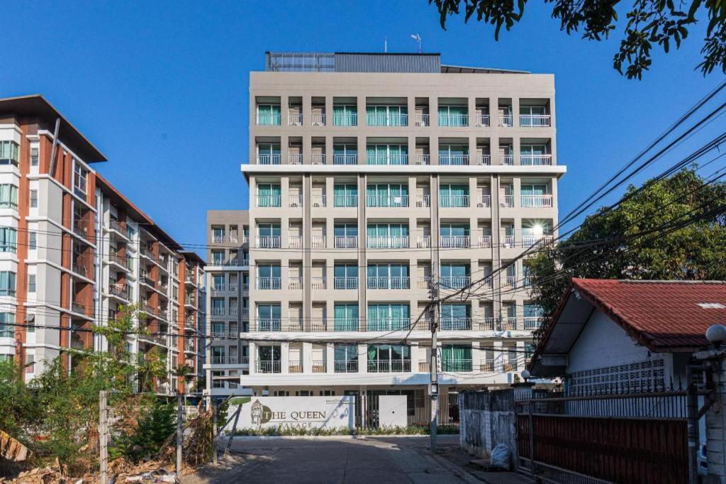 The Queen Palace 방콕 외부 사진